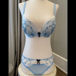 ❤️BRAND NEW NVR WORN GORGEOUS LIGHT BLUE & IVORY EXQUISITELY LACY SEXT VS SET